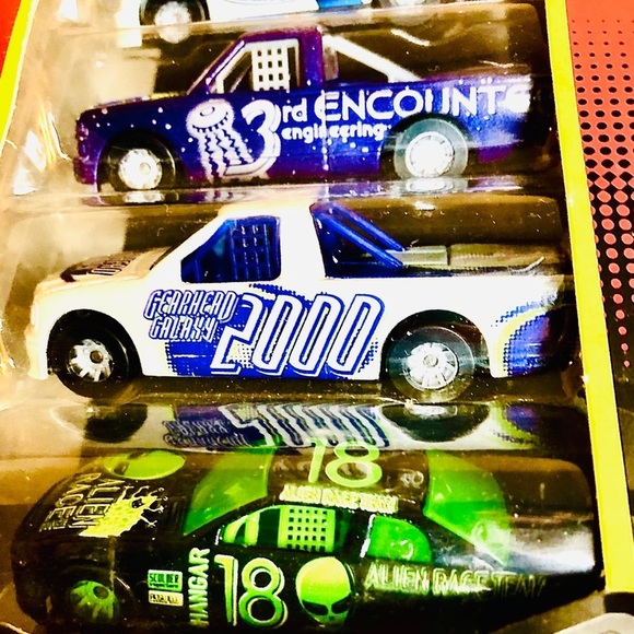 DONATED Hot Wheels NEW Die cast Vintage Fire Fighter & Racing Street Wheels - Picture 9 of 14